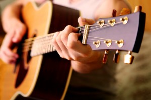 Học Guitar Đệm Hát tại nhà Hà Nội