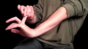 5 bài tập tách các ngón tay trái cực hiệu quả